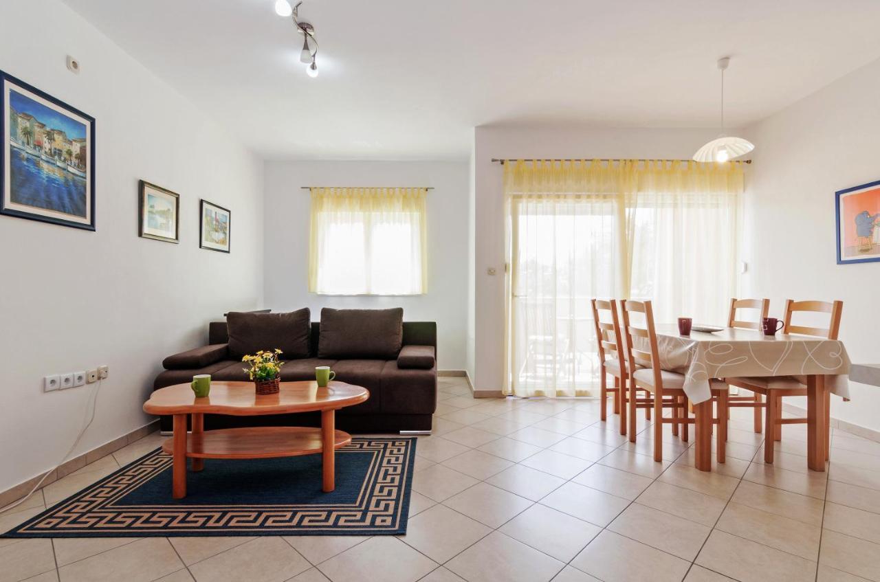 Apartment Marelja - Private Parking And Balcony Zadar Buitenkant foto