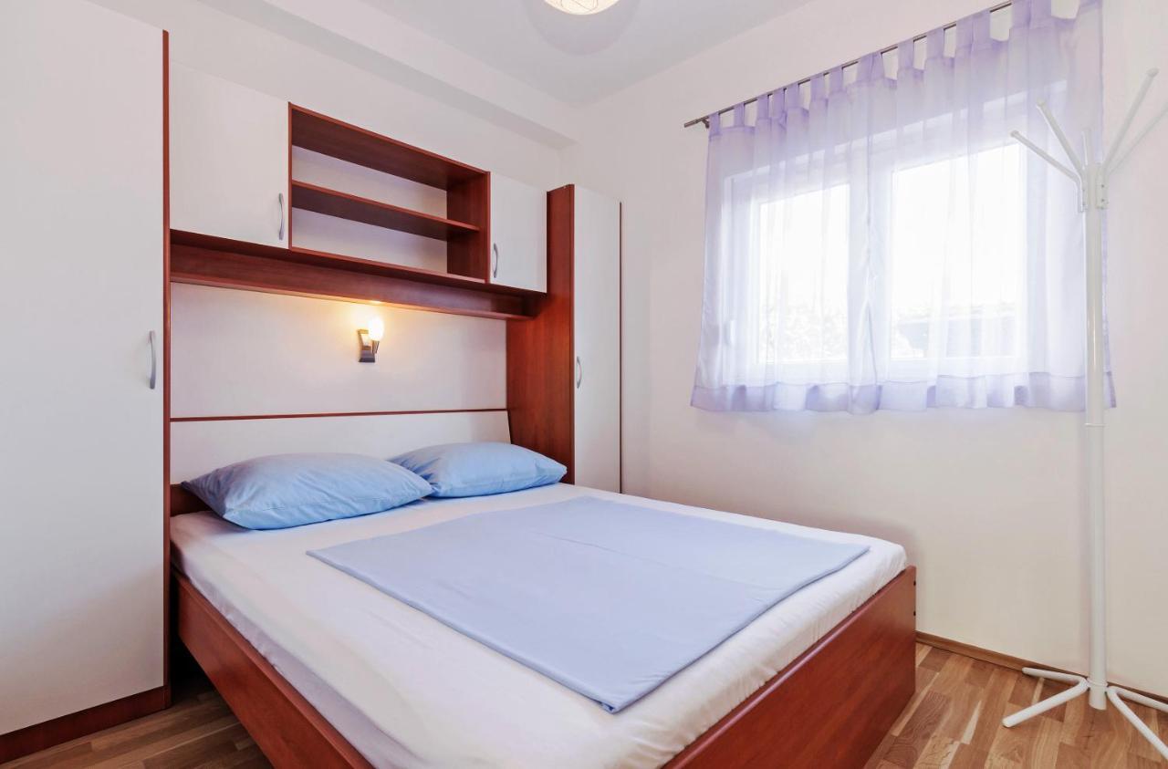 Apartment Marelja - Private Parking And Balcony Zadar Buitenkant foto